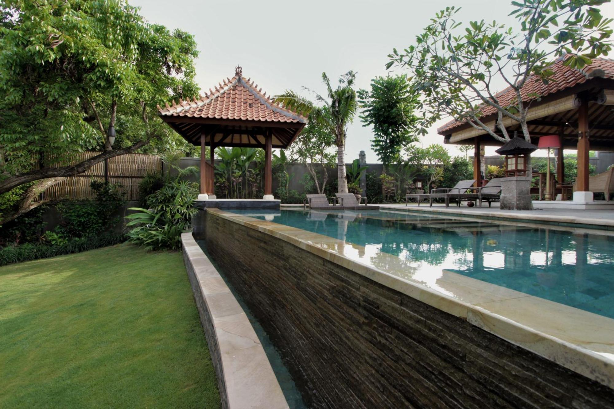 Aradhana Villas By Ekosistem Canggu Buitenkant foto